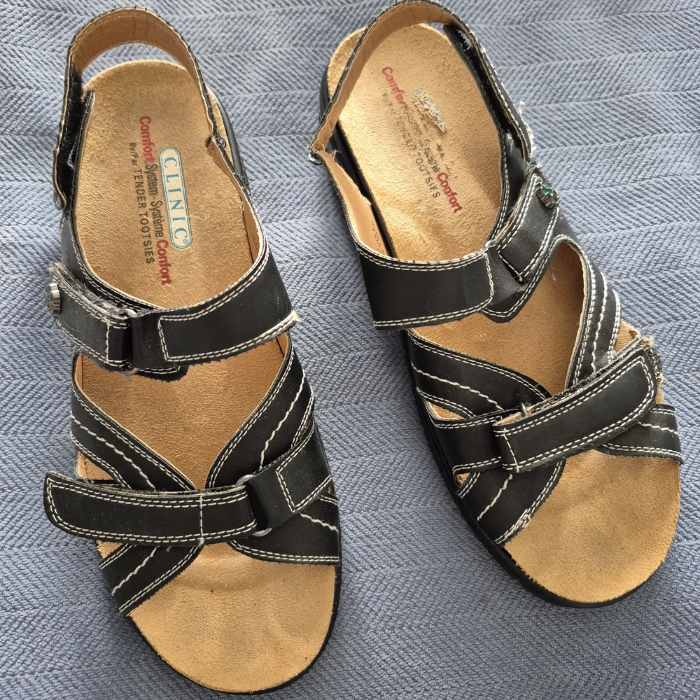 Black and Tan Women's Sandals